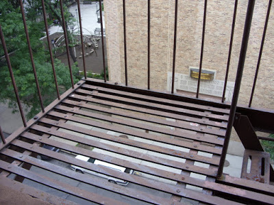 preparing-fire-escape-for-gardening