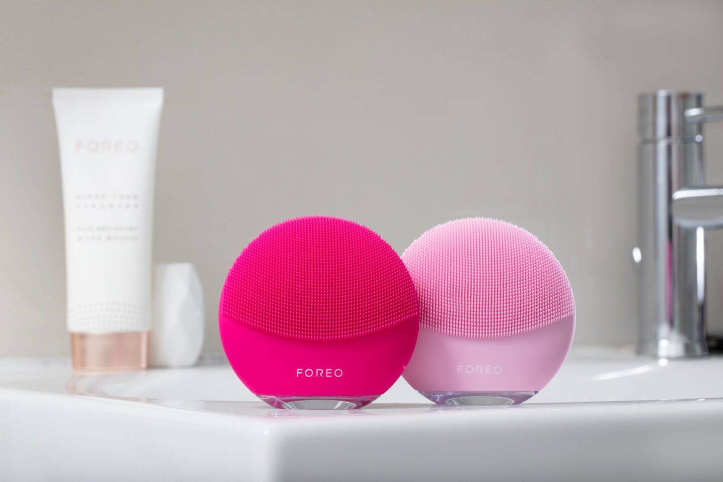 Why the Foreo Luna Mini is better for your skin's health! | The