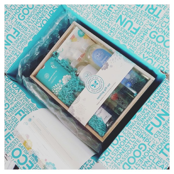 The Honest Company Baby Arrival Gift Set, Fresh + Clear + Lavender