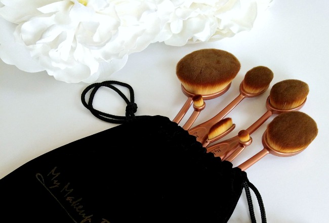 Get A Flawless Finish With My Makeup Brush Set