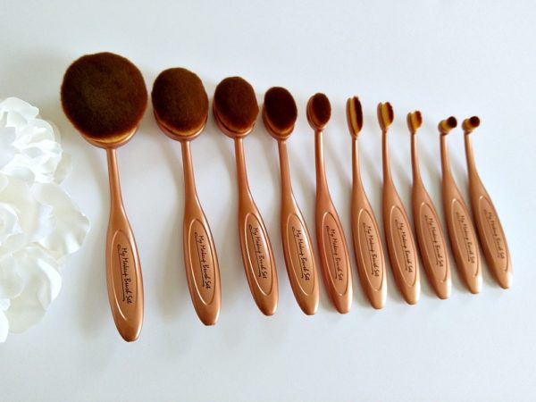 my-makeup-brushes-oval