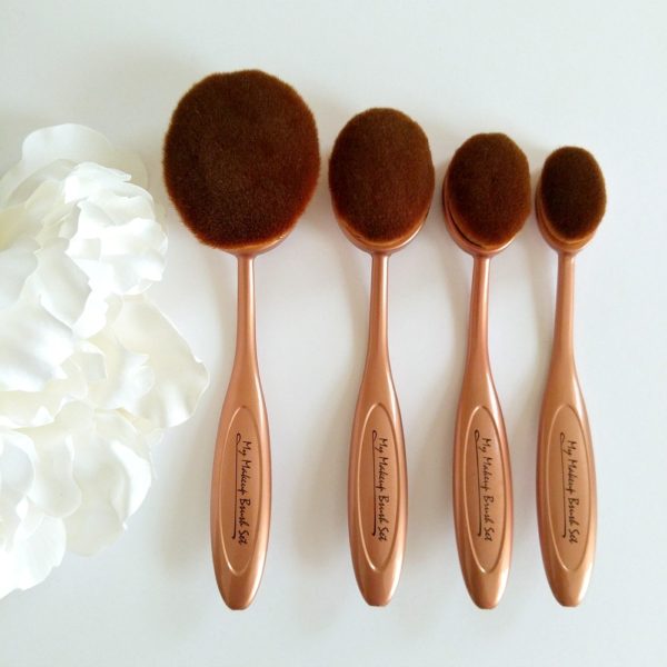 oval-makeup-brushes-foundation-contour