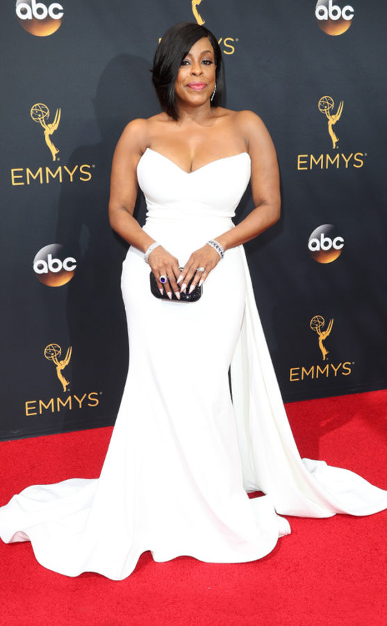 Emmy Awards 2016 – Best Dressed