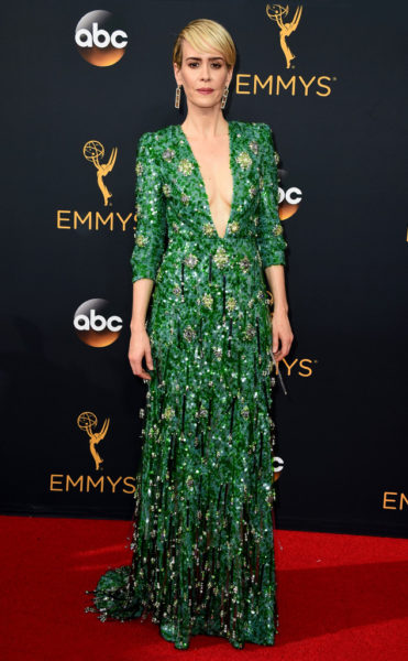 sarah-paulson-emmys-2016-prada