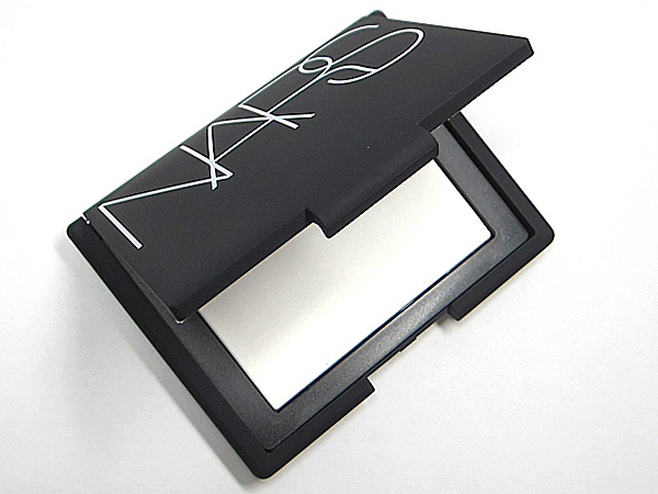 nars-setting-powder-summer-beauty-must-haves