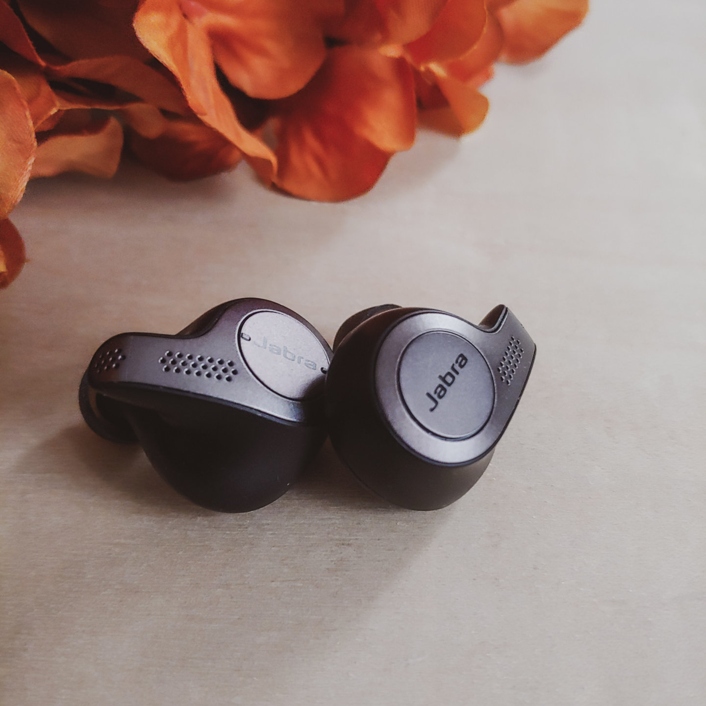 true wireless earbuds